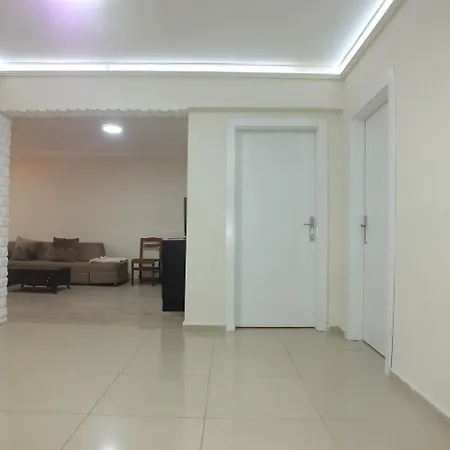 Rain House Apartment *